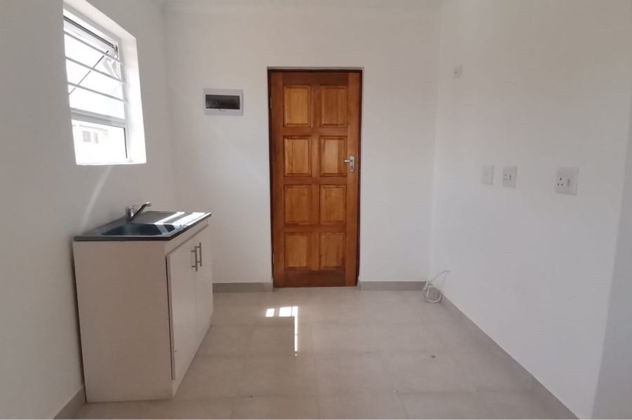 2 Bedroom Property for Sale in Dalvale Western Cape